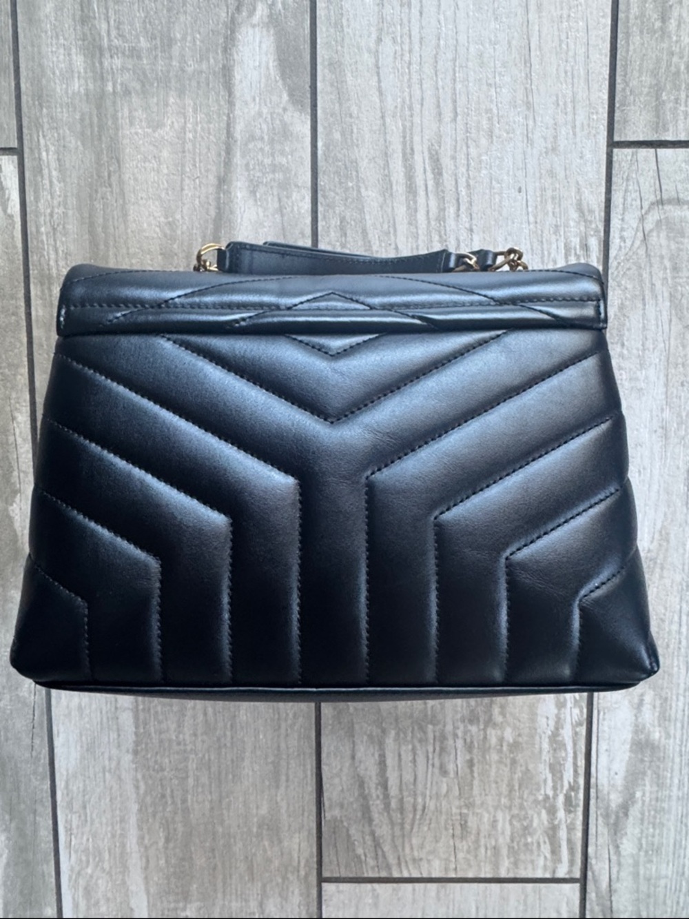 Saint Laurent Small Loulou Quilted Leather Shoulder Bag with Gold YSL - Picture 2 of 7
